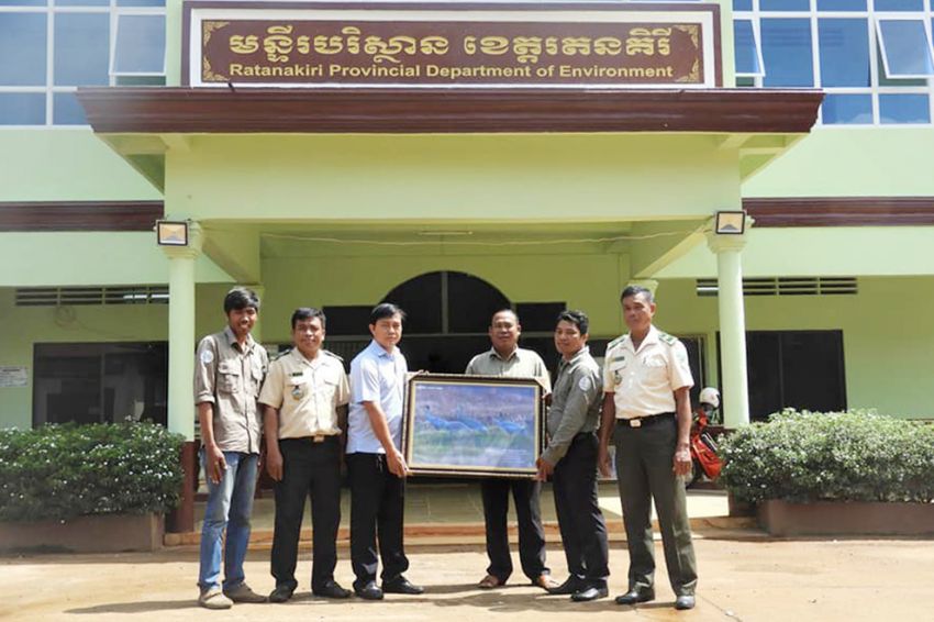 BirdLife, Ratanakkiri provincial authorities meet VN firm over wildlife conservation