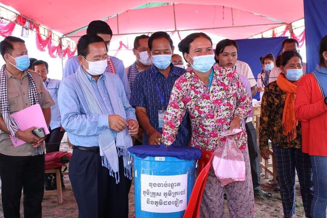 ពលរដ្ឋ៩១គ្រួសារ មកពី៨ភូមិក្នុងស្រុកប្រាសាទបល្ល័ង្ក ខេត្តកំពង់ធំ ចាប់ឆ្នោតយកដីឡូត៍លំនៅឋាន និងដីកសិកម្មសម្បទានសង្គមកិច្ច
