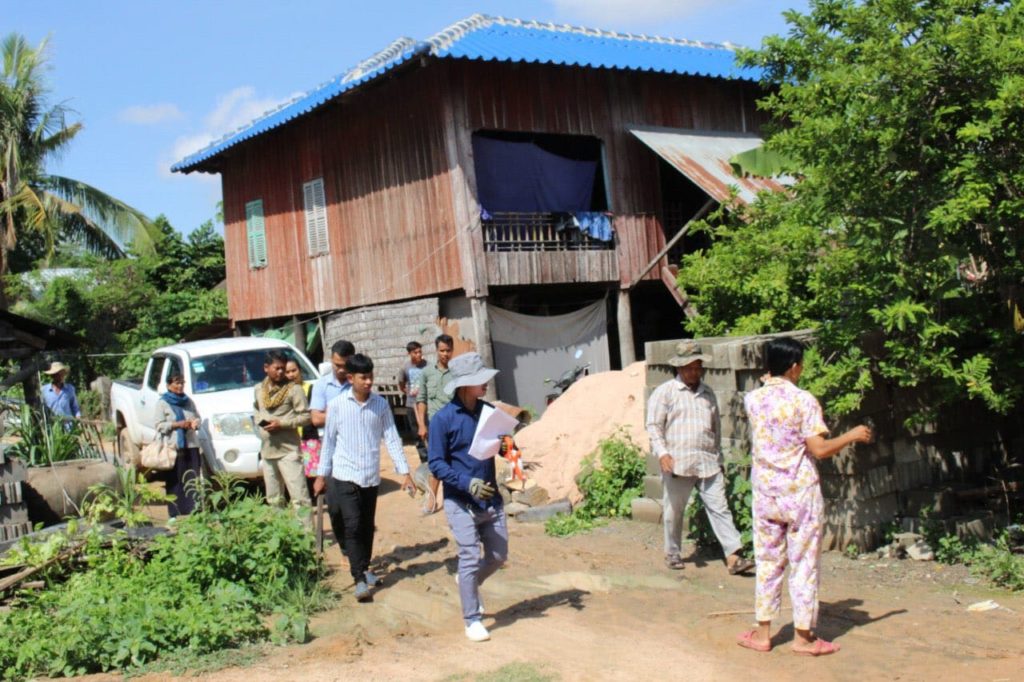 ពលរដ្ឋ​រង​គ្រោះ​ពី​ការ​រំលោភ​បិទផ្លូវ​សាធារណៈ​ស្នើ​អាជ្ញាធរ​ជួយ​ដោះស្រាយ