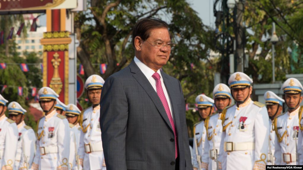 លោក ស ខេង បញ្ជា​ឲ្យ​អភិបាល​ខេត្ត​ចាត់​វិធានការ​ច្បាប់​ប្រឆាំង​មន្ត្រី​ពាក់ព័ន្ធ​លិខិត​ស្នាម​ដីធ្លី​មិន​ស្រប​ច្បាប់