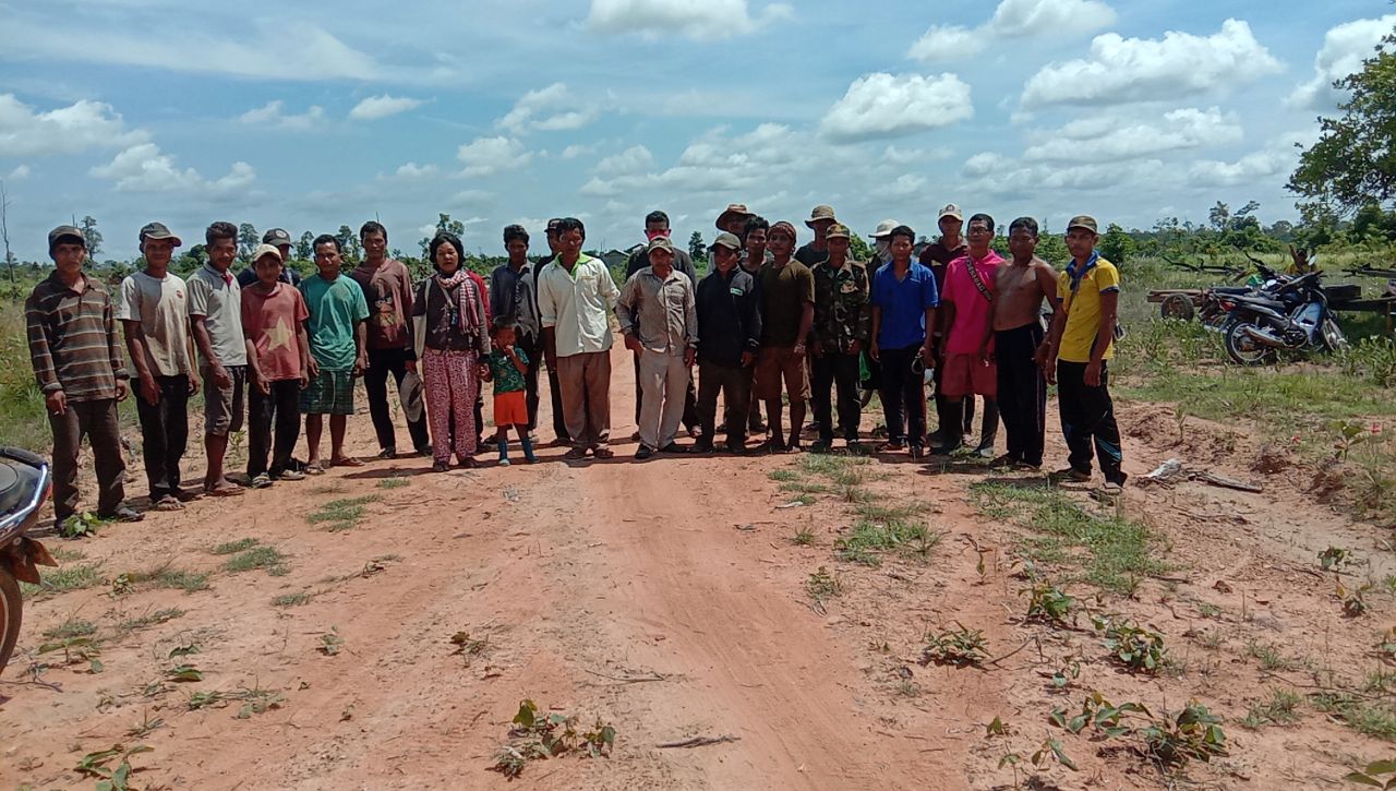 ដីព្រៃសហគមន៍តំបន់ព្រៃឡង់ និងដីសហគមន៍កាំងចាម រងការកាប់ទន្ទ្រាន យ៉ាងខ្លាំង លោកមេឃុំនៅពីក្រោយធ្វើឲ្យស្លាកហាមឃាត់ចេះដើរ