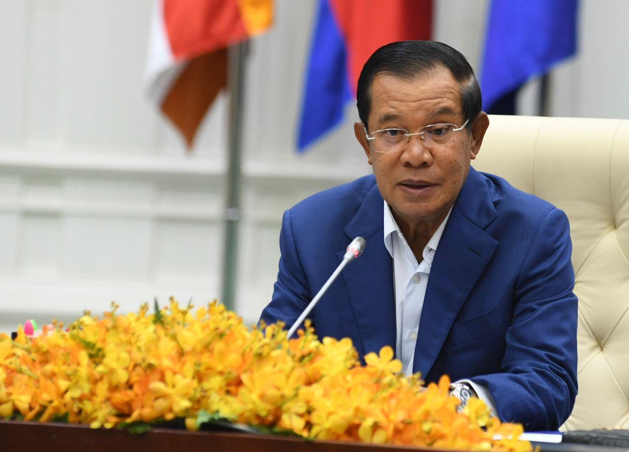 ព្រឹកថ្ងៃនេះសម្តេចតេជោ ហ៊ុន សែន អញ្ជើញប្រជុំបូកសរុបការងារឆមាសទី៤ របស់ឧត្តមក្រុមប្រឹក្សាពិគ្រោះ និងផ្តល់យោបល់