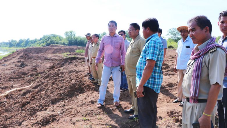 អភិបាលក្រុង​បញ្ជា​ឲ្យ​ក្រុមហ៊ុន​ ១ ​កាយ​ដី​ចេញពី​ស្ទឹង​សិរីសោភ័ណ​វិញ
