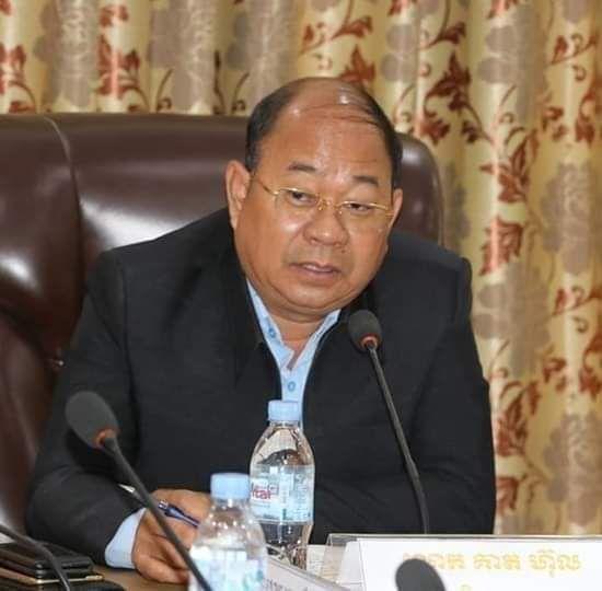លោកទេសរដ្ឋមន្ត្រី ឱម យ៉ិនទៀង ស្នើឲ្យអភិបាលក្រុងប៉ោយប៉ែតបំភ្លឺករណីទំនាស់ដីមួយកន្លែង នៅភូមិសូរិយា