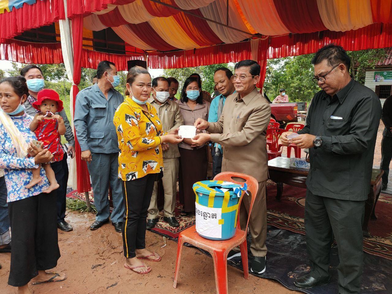 ពលរដ្ឋ៣១៨គ្រួសារ ចាប់ឆ្នោតយកដីឡូតិ៍កសិកម្មជំហានទី៥, អភិបាលខេត្តព្រះវិហារ អំពាវនាវឱ្យខិតខំបង្កបង្កើនផលលើដីដែលចាប់ឆ្នោតបានឱ្យអស់លទ្ធភាព ដើម្បីលើកកម្ពស់ជីវភាពគ្រួសារ