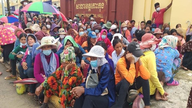 ពលរដ្ឋ​មាន​ជម្លោះ​ដីធ្លី​ជាង​ ៣រយ​នាក់ ស្នើ​អភិបាល​ខេត្ត​កោះកុង​ពន្លឿន​ដំណោះស្រាយ​វិវាទ​ដីធ្លី