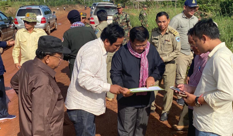 ពិនិត្យ​មើល​ទីតាំង​ដី​ក្រុមហ៊ុន​​ដែល​កំពុង​​រង​ការ​កាប់​​ទន្ទ្រាននិងសង់​ផ្ទះ​​​